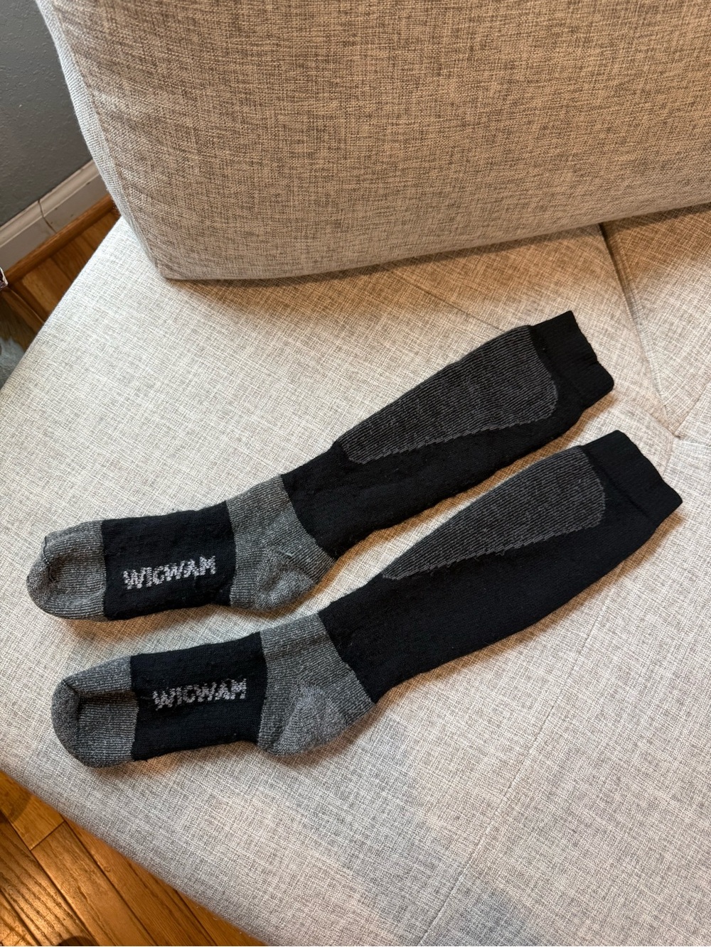 Wigwam Women’s Black & Gray Performance Knee-High Socks